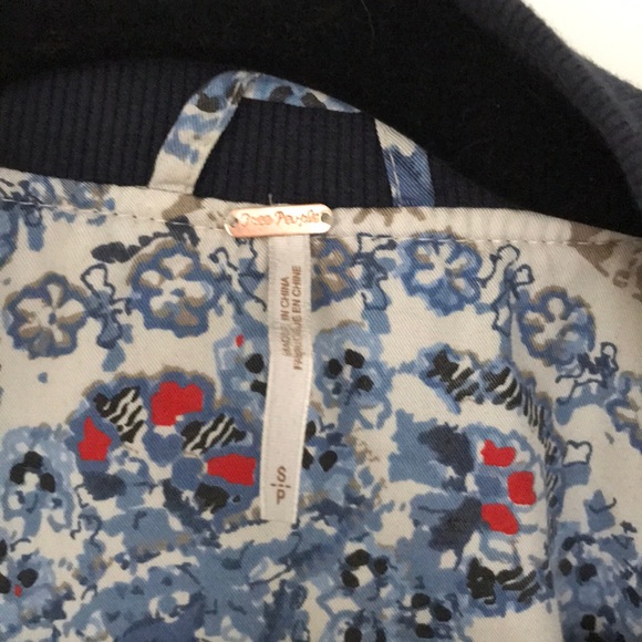 Patterned, quilted bomber - Picture 3 of 3